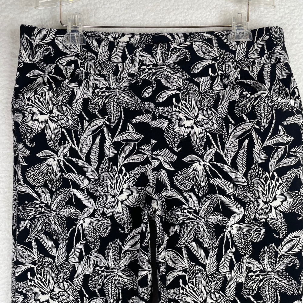Chicos Size 3 Perfect Stretch Ankle Pants Black White Floral Tropical US/16 XL